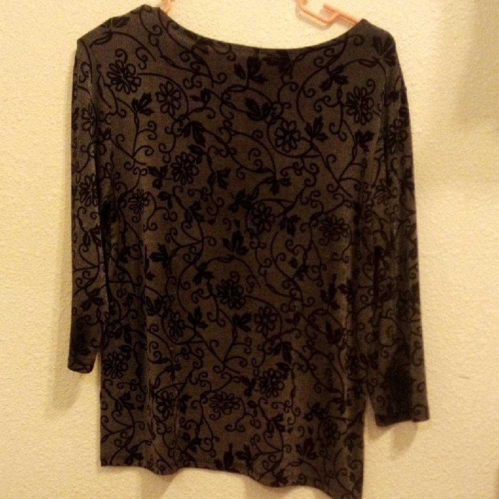 Floral Patterned Black and Gray Women's Top - Picture 3 of 4
